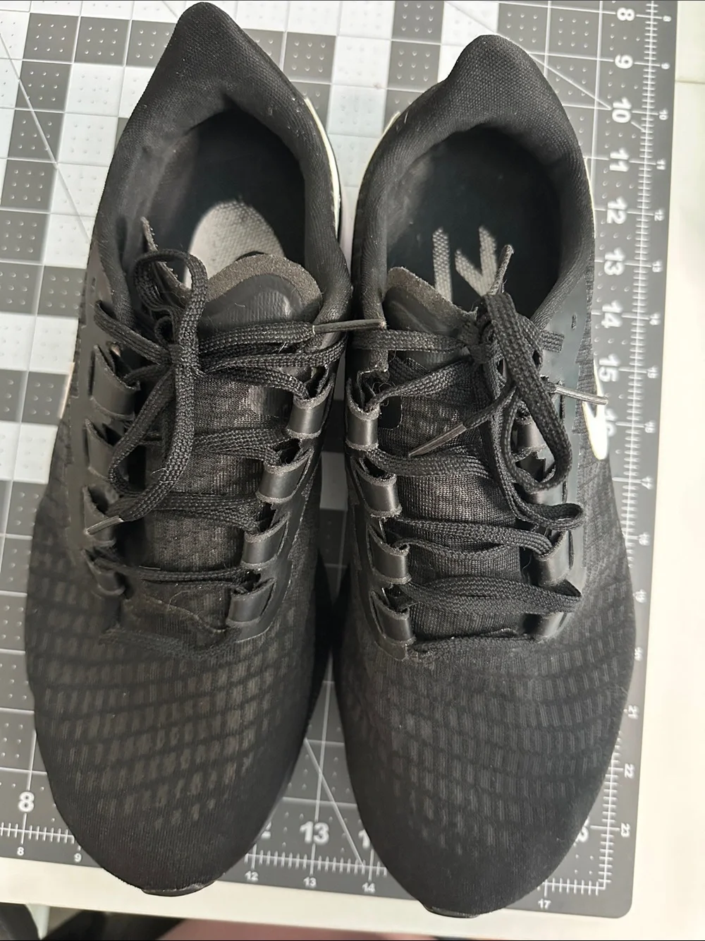 Nike Zoom Pegasus 37 Black and White Casual Running Sneakers-11.5